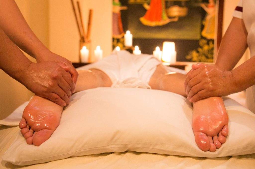 Doskwiera Ci uczucie ciężkich, zmęczonych nóg Tajski Masaż Ci pomoże